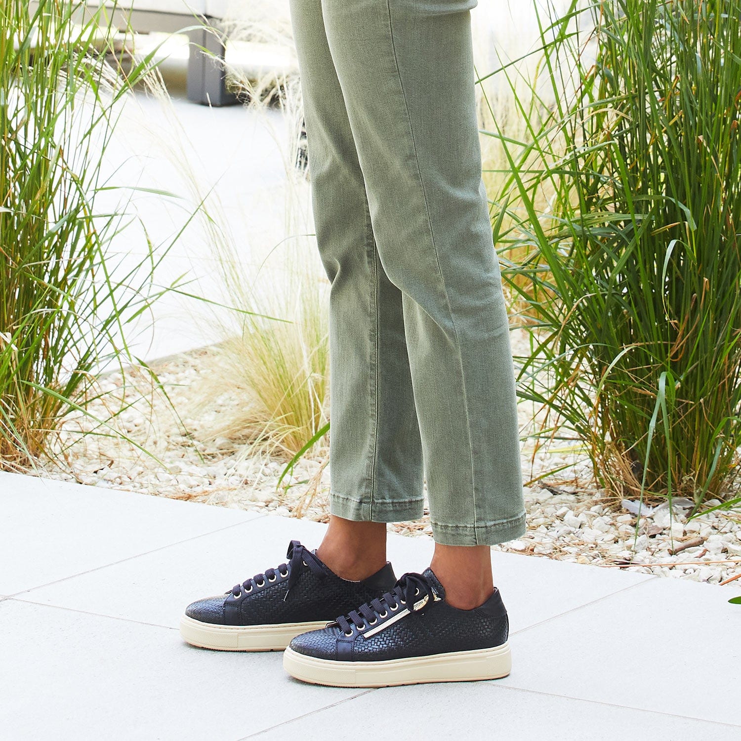 Shoes Feather: Black Leather Weave Sole Bliss USA