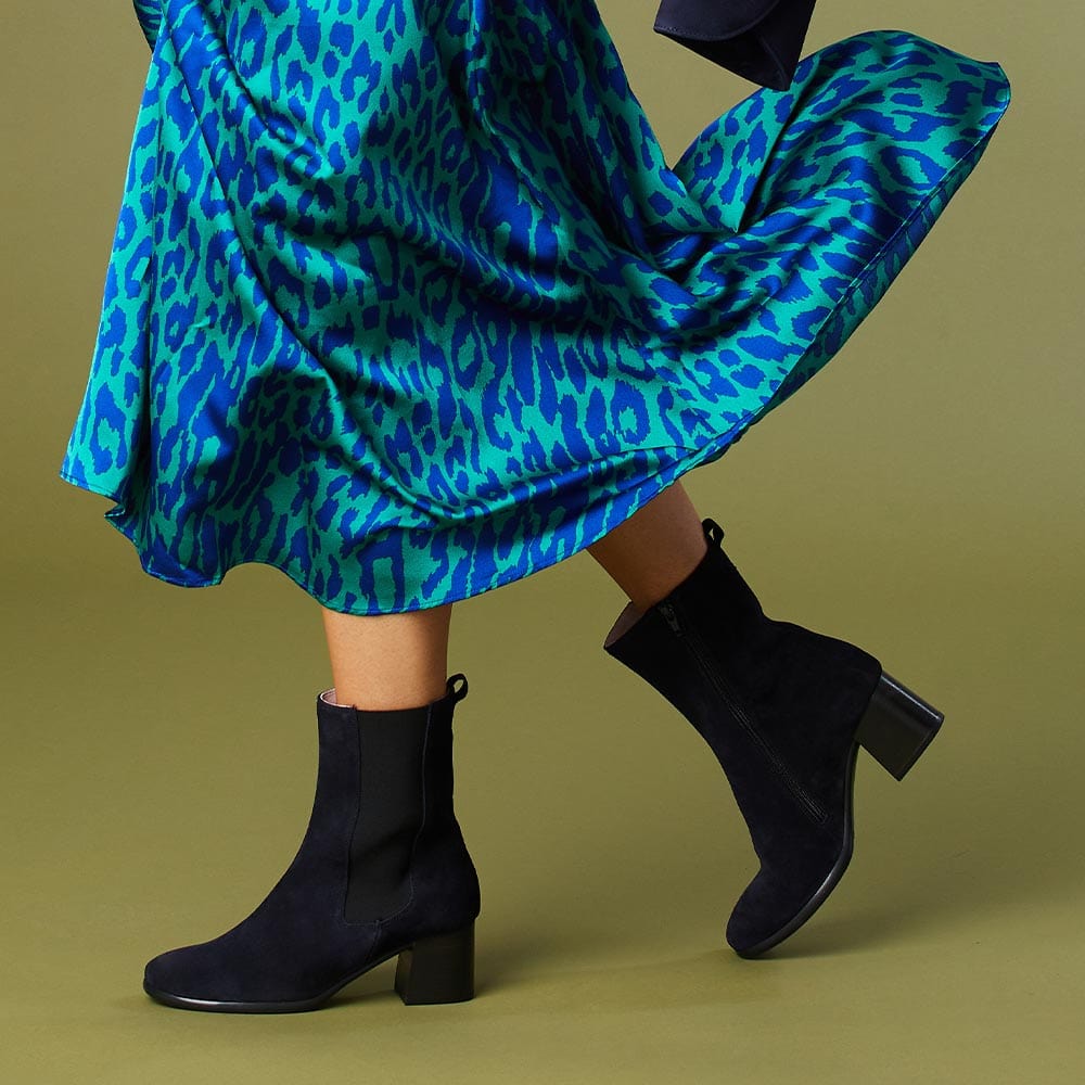 Boots Fern: Navy Suede Sole Bliss USA