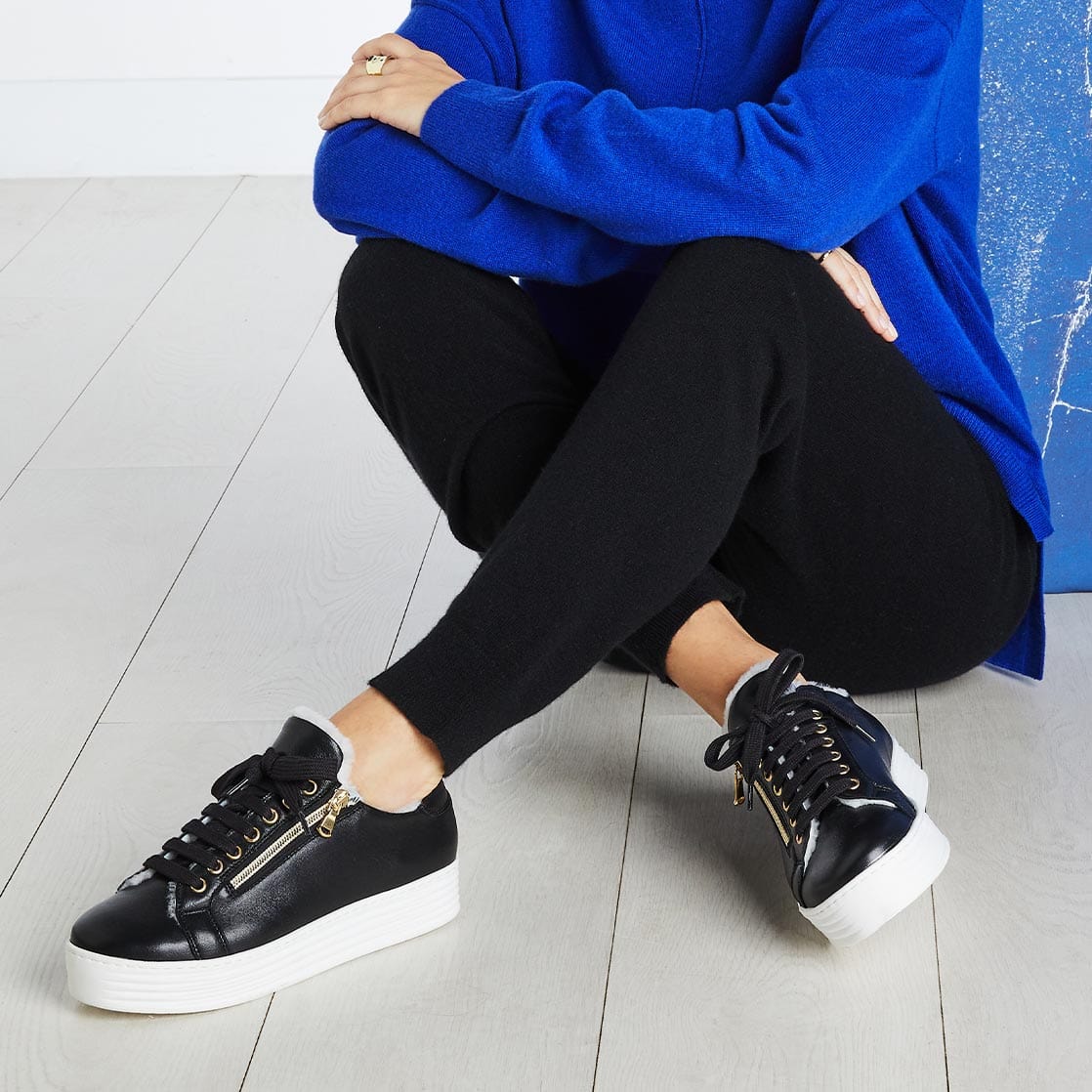 Shoes Harmony: Black Leather & Shearling Sole Bliss USA