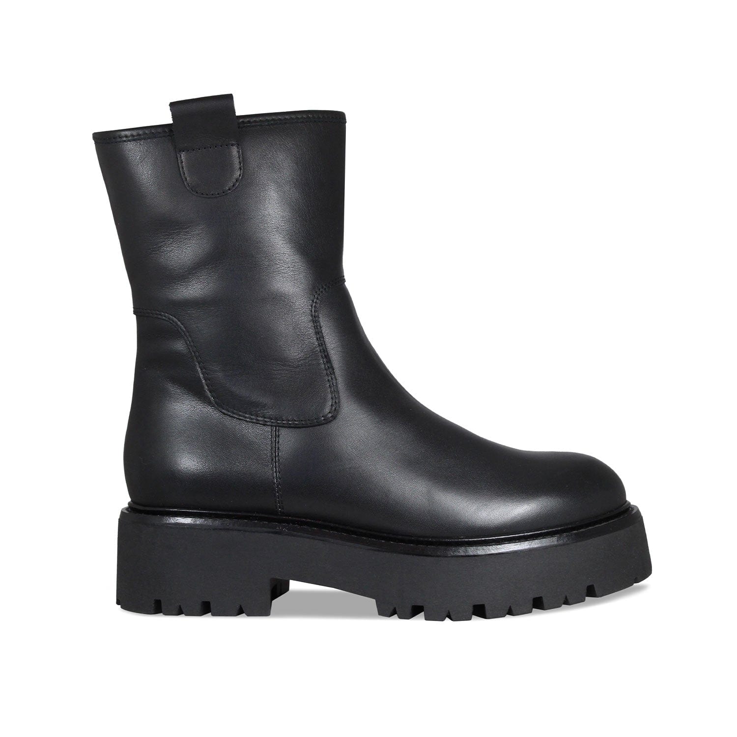 Boots Reign: Black Leather Sole Bliss USA