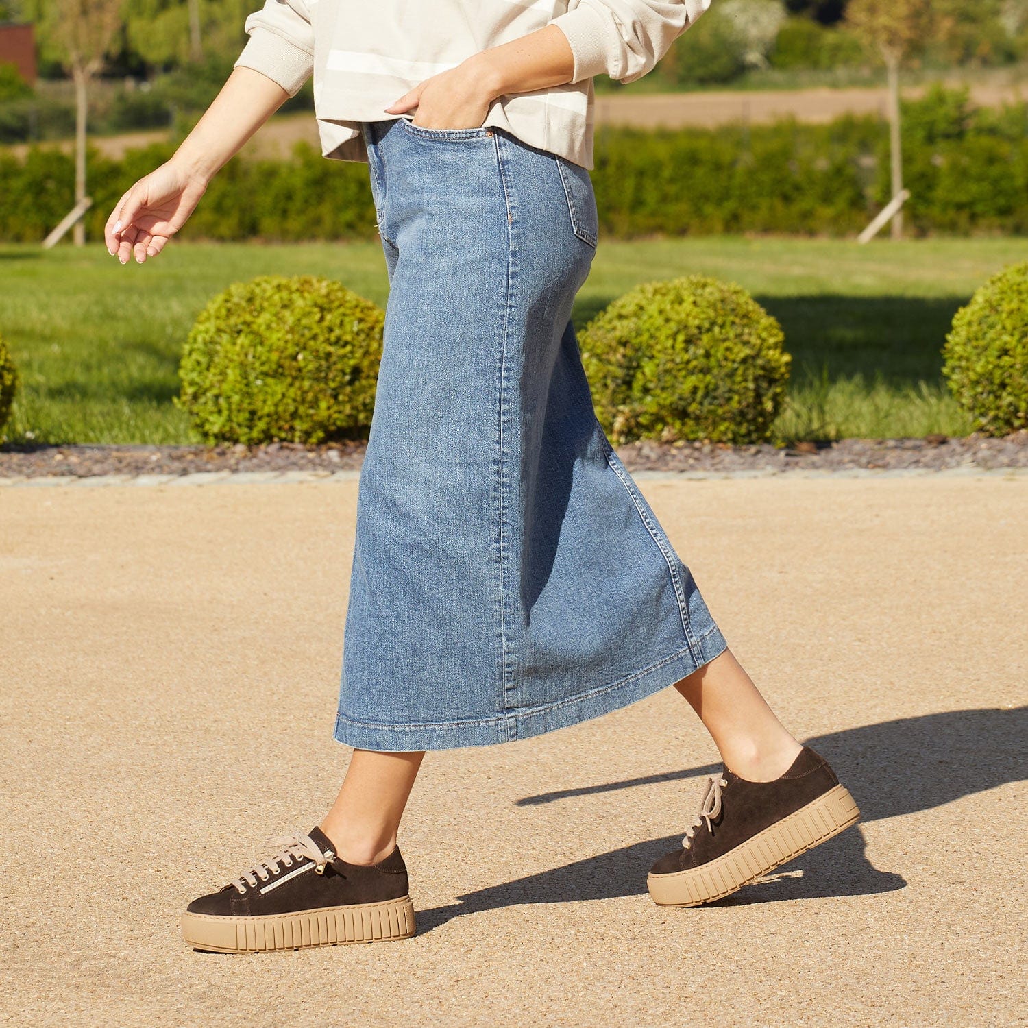 Shoes Track: Chocolate Suede Sole Bliss USA