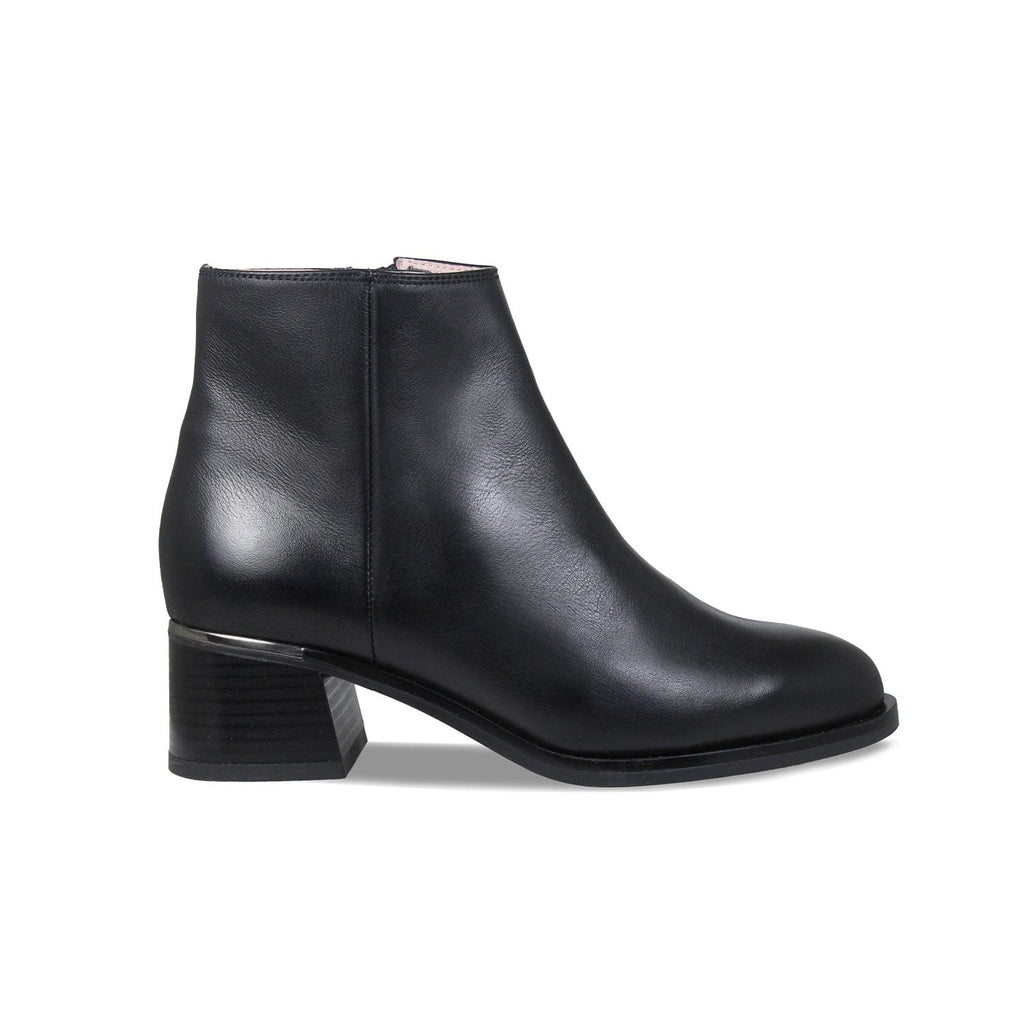 Zen-Black-Leather_1024x1024.