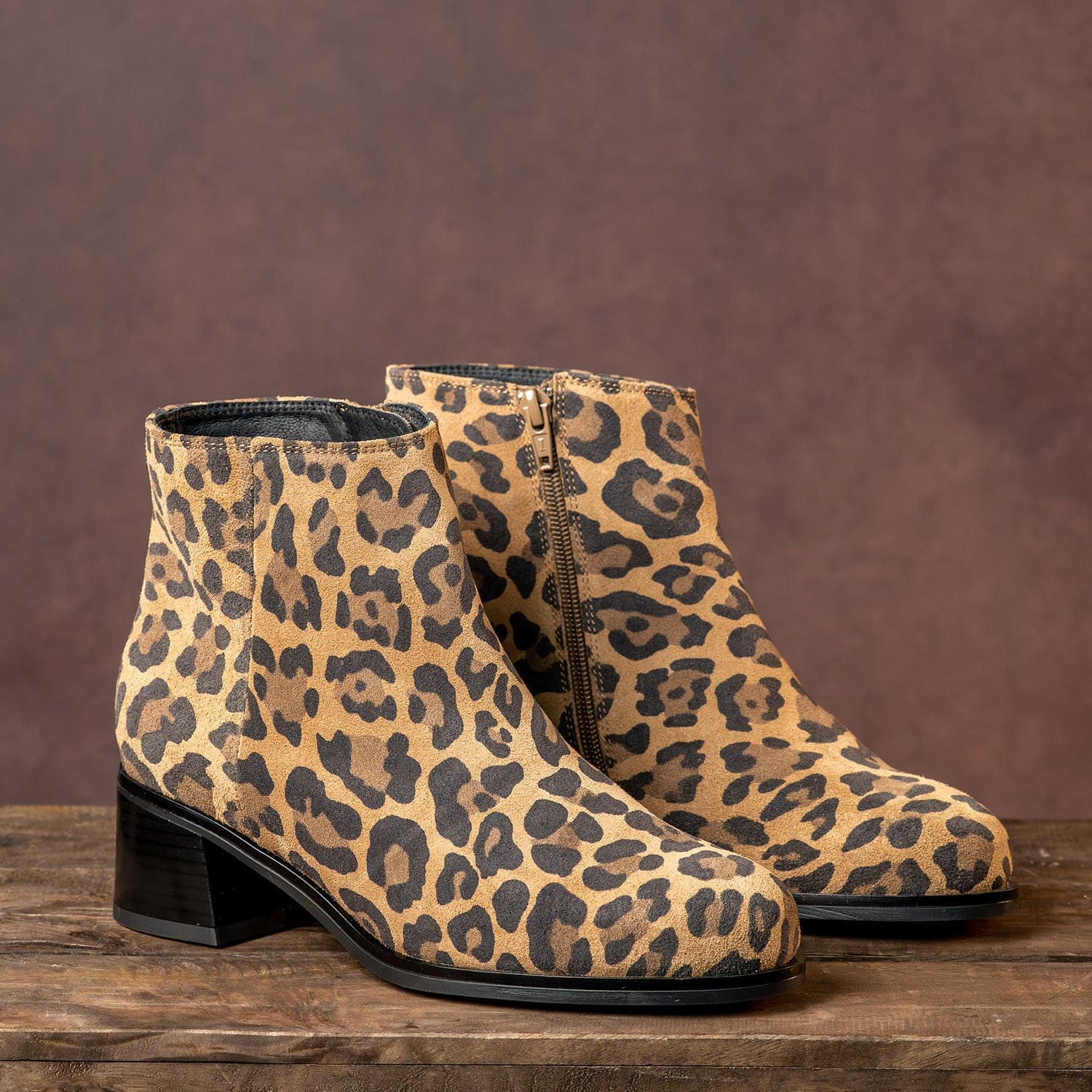 Boots Zen: Luxe Leopard Suede Sole Bliss USA