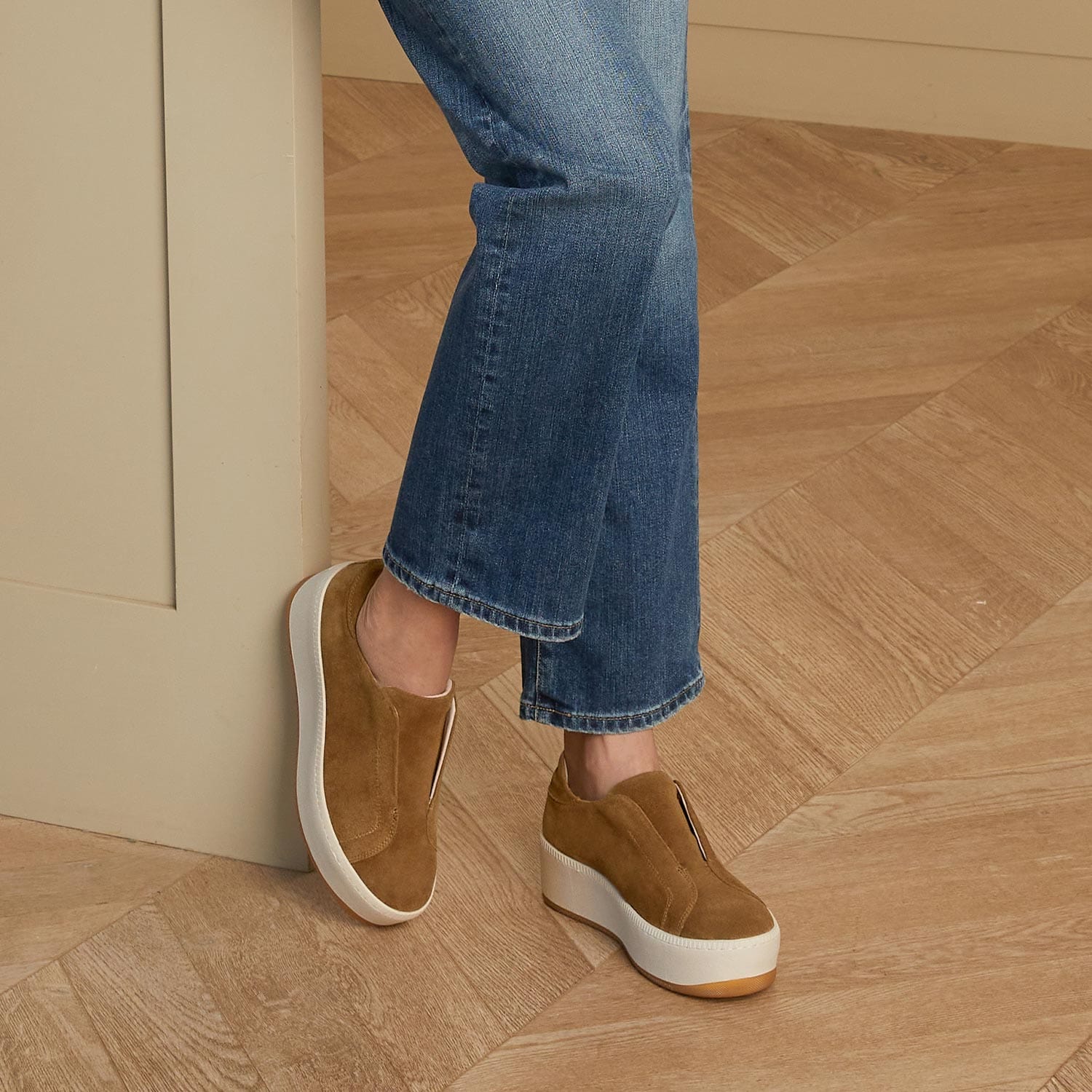 Shoes Drama: Tan Suede Sole Bliss USA