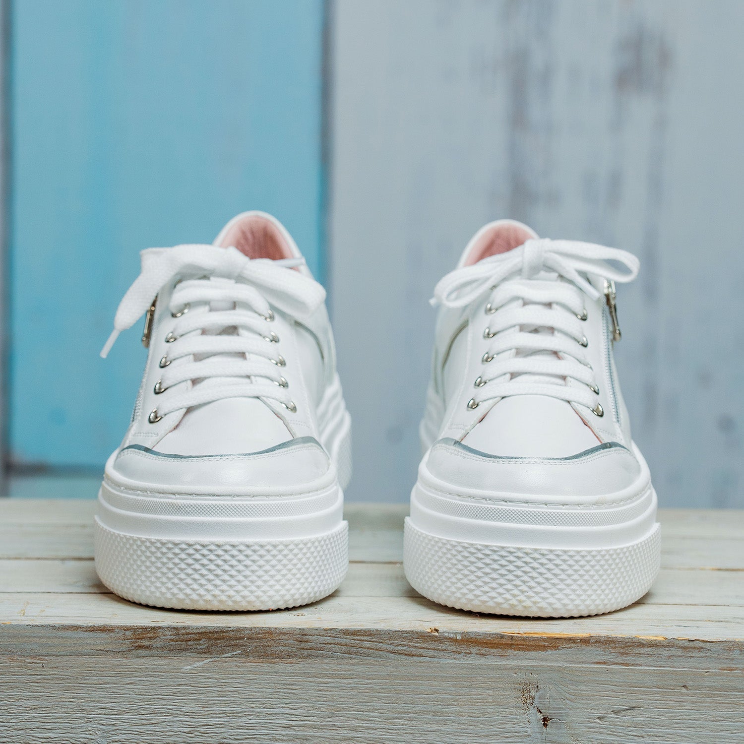 Jazz: White Leather & Silver Shoes Sole Bliss