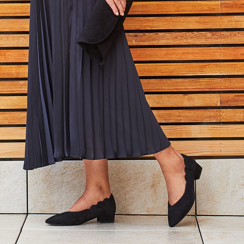 Shoes Nova: Black Suede Sole Bliss USA
