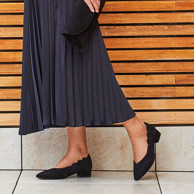 Shoes Nova: Black Suede Sole Bliss USA