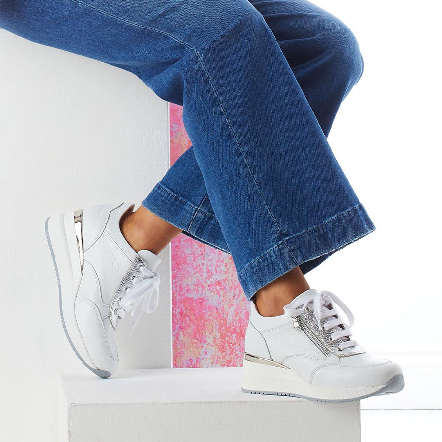 Your Comprehensive Guide to Choosing the Right Orthopedic Shoes