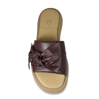 Bailey: Chocolate Leather