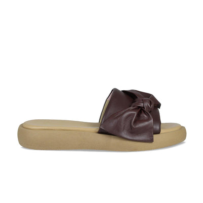 Bailey: Chocolate Leather