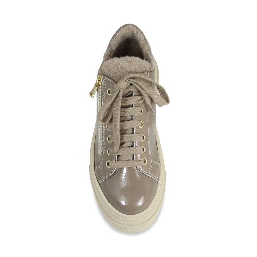 Diva-Fur: Taupe Patent Leather Shoes Sole Bliss