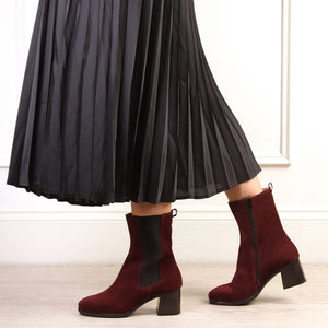 Boots Fern: Burgundy Suede Sole Bliss USA