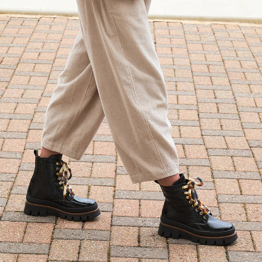 Fjord: Black Patent Boots Sole Bliss