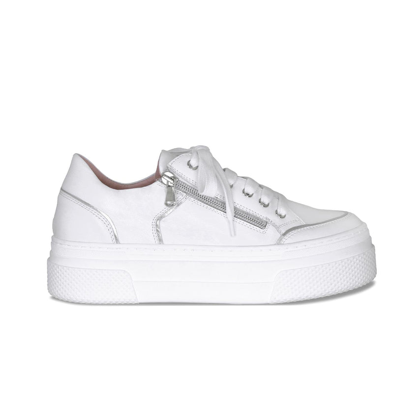 Jazz: White Leather & Silver Shoes Sole Bliss