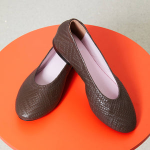 Shoes Luna: Mocha Weave Leather Sole Bliss USA