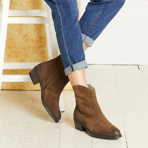 Boots Montana: Tan Suede Sole Bliss USA
