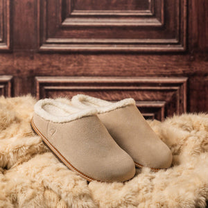 Shoes Snug: Cream Suede & Wool Sole Bliss USA