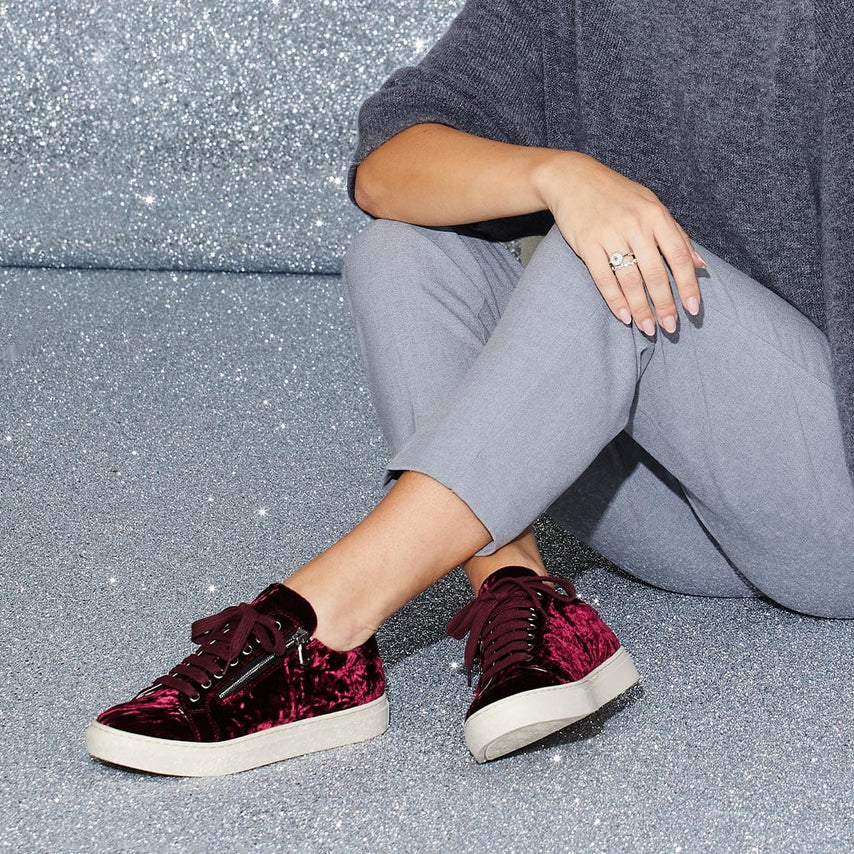 Sprint: Luxe Berry Velvet Shoes Sole Bliss