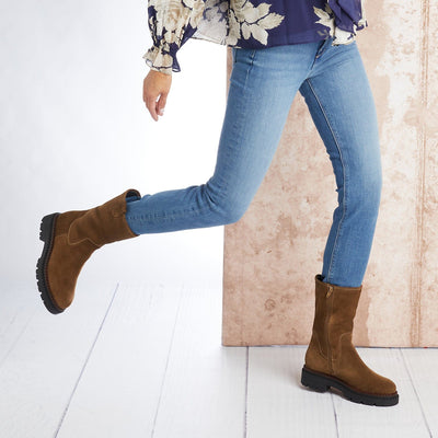 Boots Stella: Tan Suede Sole Bliss USA