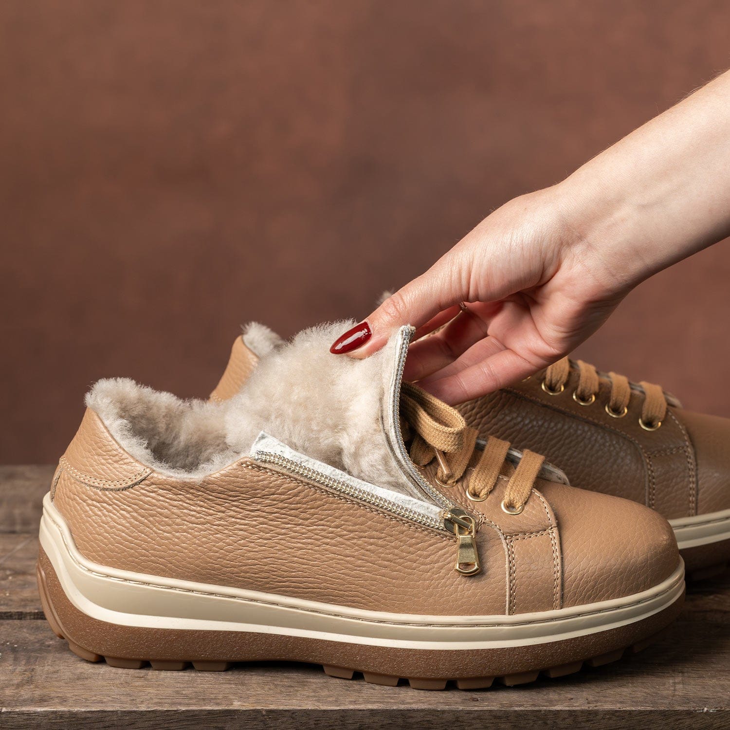 Summit: Caramel Leather & Shearling Shoes Sole Bliss