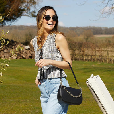Swing: Black Leather & Gold