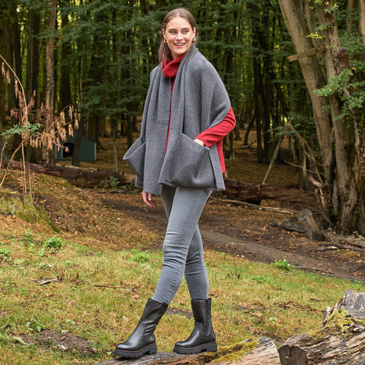 Stella: Black Leather