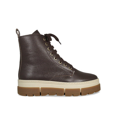 Boots Venture: Chocolate Brown Leather & Shearling Sole Bliss USA