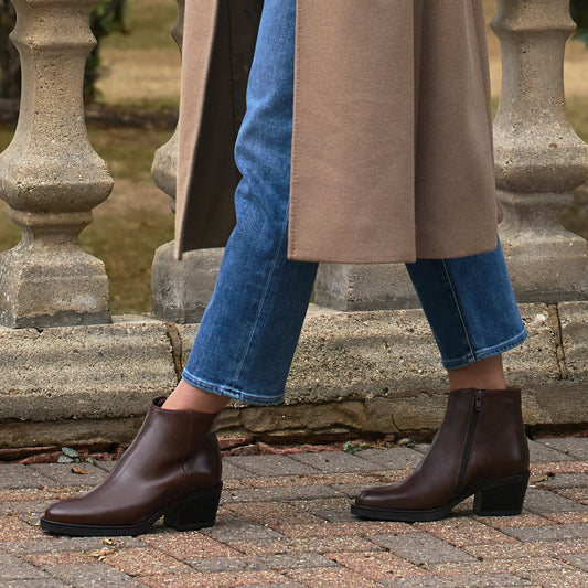 Winona: Chestnut Leather