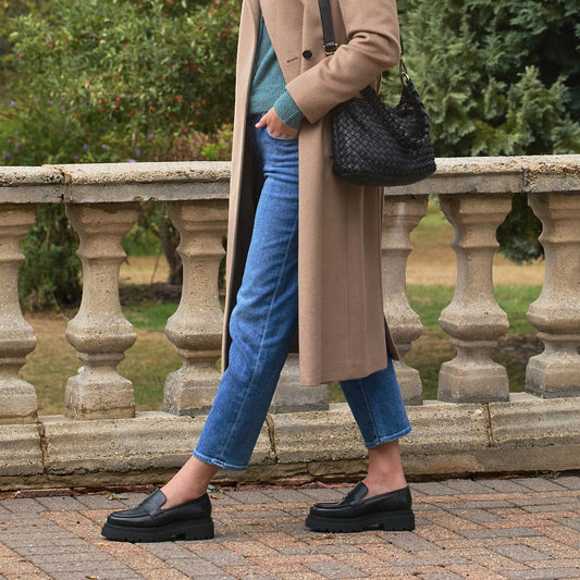 Flo: Black Leather Shoes Sole Bliss