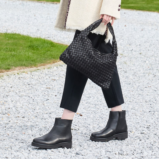 Eleanor: Black Leather