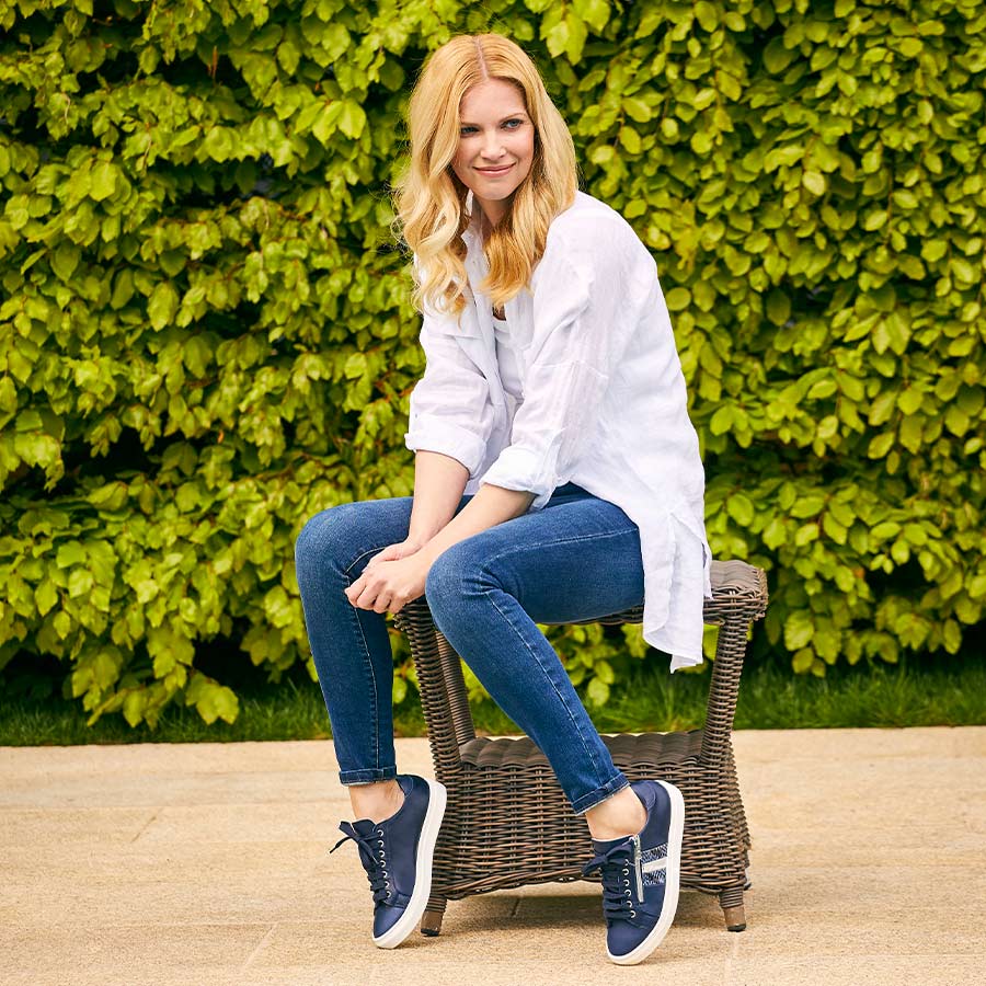 Sprint: Navy - Women's Sneakers for Bunions – Sole Bliss